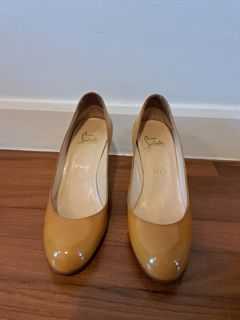 (Category: ) located in . Submitted by authenticwardrobepieces (Listing ID 1390628266, Image 1). Description: .