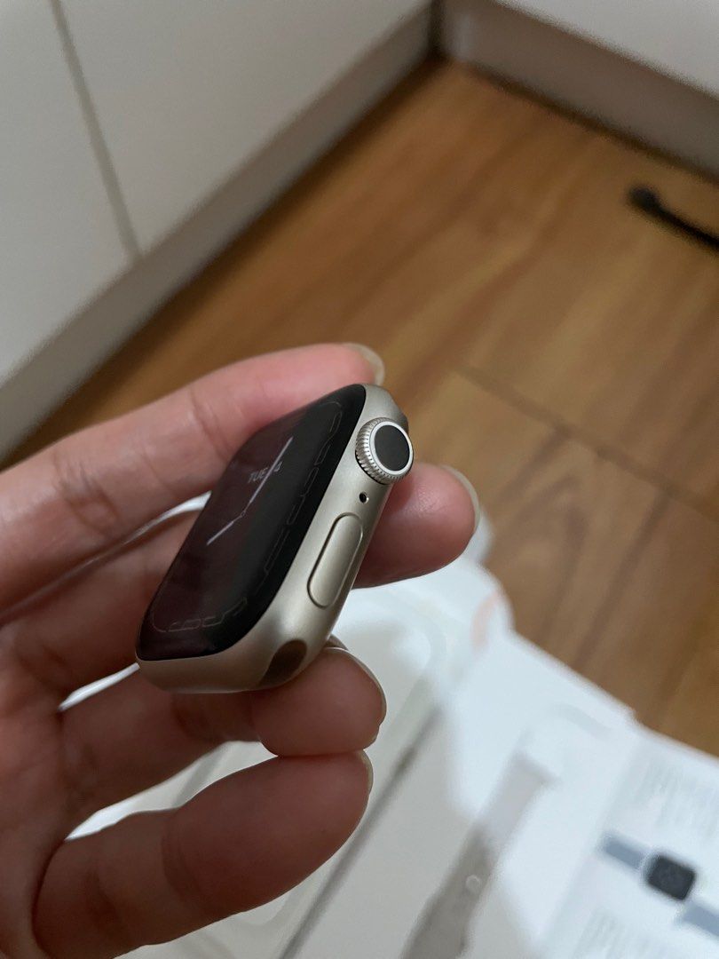Apple watch series 9 (41mm) (Category: Wearables & Smart Watches) located in Taguig. Submitted by _abbyscloset_ (Listing ID 1390780996, Image 3). Description: .