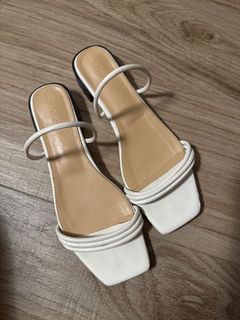 （分類：）位於 。 由 izroj 提交（商品編號 1390762955，圖片 1）。簡介： 。