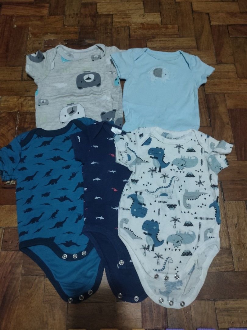 BUNDLE Very cute Onesies (Category: Babies & Kids Fashion) located in Manila. Submitted by anneesp (Listing ID 1390752316, Image 1). Description: Fits newborn to 3 months Part of my favorites!❤️ rfs: outgrown #onesies #babyclothes #infantclothes #cuteonesies #babywear.