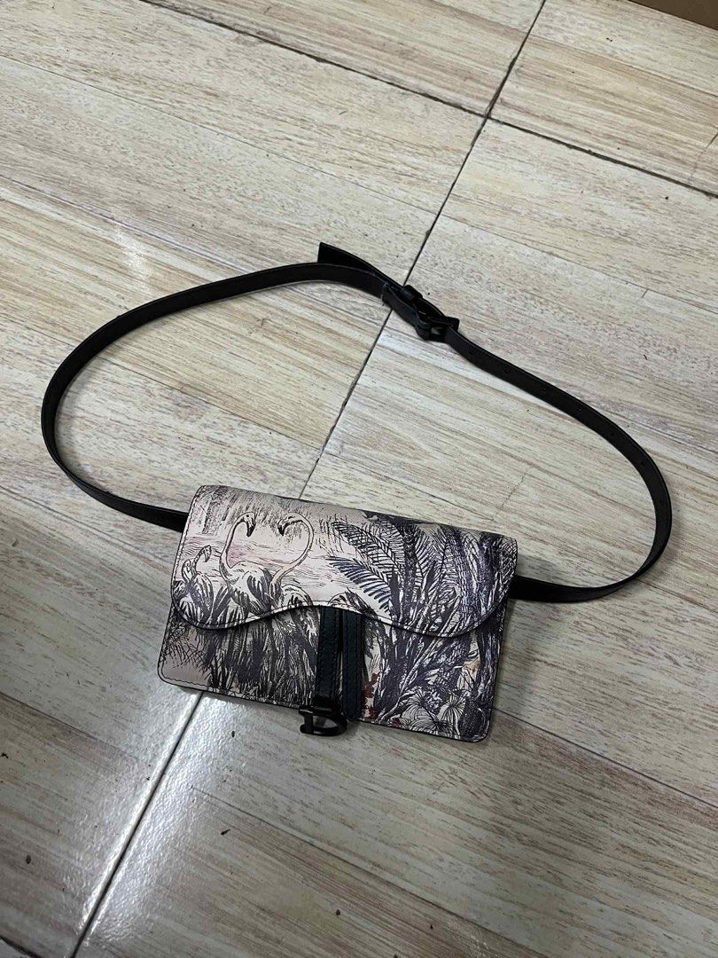 Christian dior (Category: Luxury Bags & Wallets) located in Baguio. Submitted by jenbieabil78948 (Listing ID 1390647114, Image 1). Description: 🔥 Dior Condition: excellent Color Rate: 10 ❌ None.