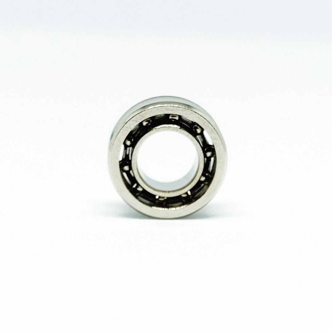 Classic Concave Yoyo Bearing (Unresponsive) (Category: Action & Battle Toys) located in Carmona. Submitted by spinnerplus (Listing ID 1390733951, Image 3). Description: Classic Concave Yoyo Bearing is very affordable and plays unresponsive out of the package. Perfectly fits to any size C or large size bearing yoyos. > 1x Classic Concave Yoyo Bearing > Concave Bearing - keeps the string in the middle so the yoyo can do much longer combos. > Size C