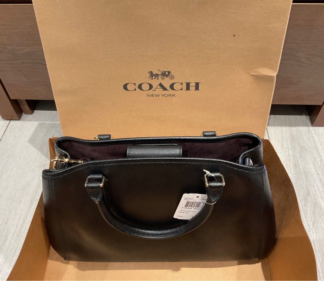 Coach small margot carryall black (Category: Luxury Bags & Wallets) located in Manila. Submitted by induljenceco (Listing ID 1390606359, Image 2). Description: With shoulder strap Please see picture for small damage inside Never used Still with tag.