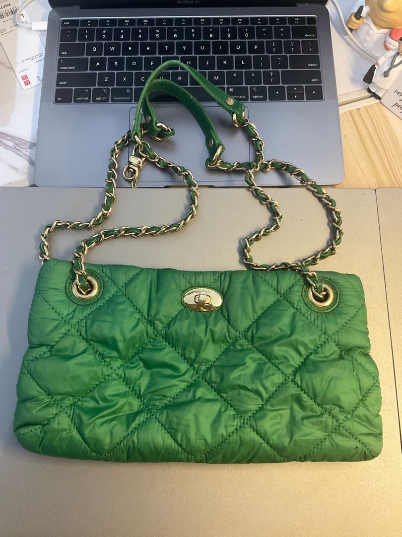 DKNY GREEN CONVERTIBLE CHAIN BAG 💚 (Category: Cross-body Bags) located in Manila. Submitted by nduckling (Listing ID 1390717820, Image 1). Description: DKNY GREEN CROSS BODY/SHOULDER CHAIN BAG 💚 💚Nylon puffy bag 💚 Expect may signs of usage lang wala namang major major bakbak. Super cute ✨ RFS moving out declutter .