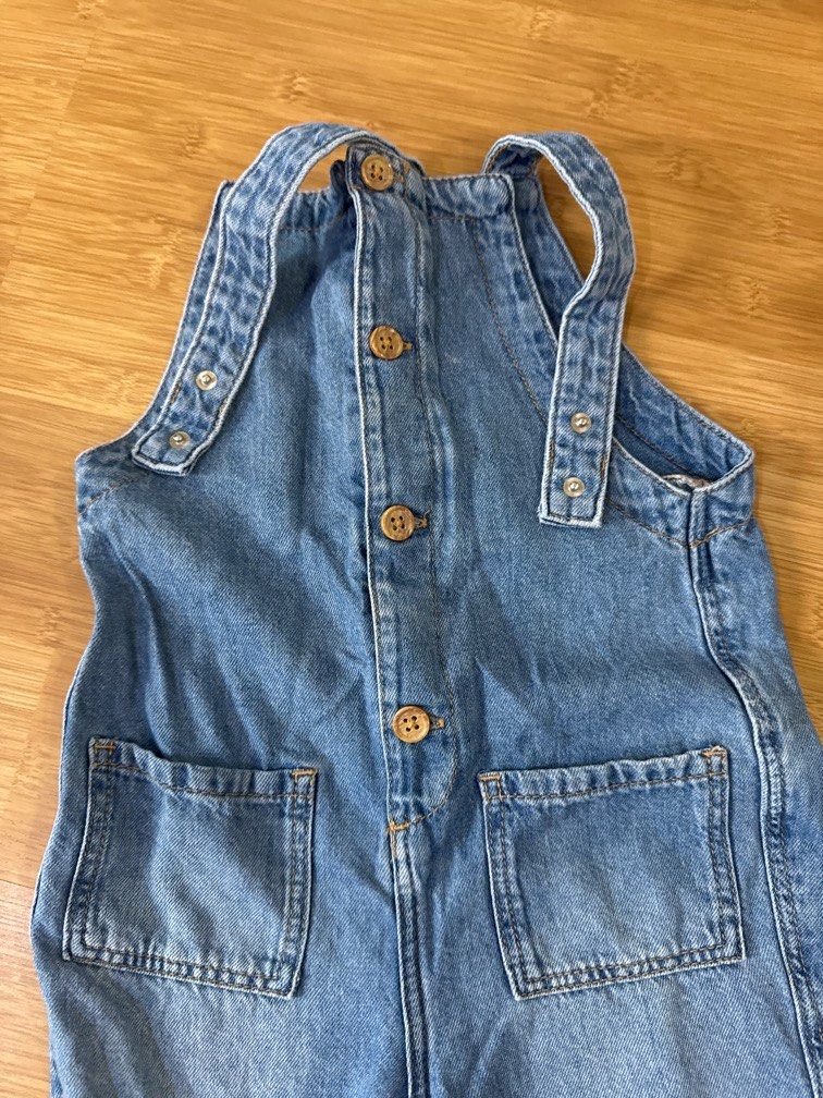 H&M overalls 1.5-2y (Category: Babies & Kids Fashion) located in Paranaque City. Submitted by nikkilamagna (Listing ID 1390650022, Image 2). Description: .