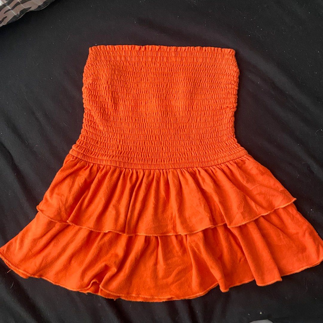 Hollister tube top (Category: Sleeveless) located in Santiago. Submitted by millennials01 (Listing ID 1390649167, Image 1). Description: Hearing offers.