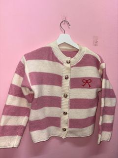 (Category: ) located in . Submitted by wardrobepreloved__ (Listing ID 1390746486, Image 1). Description: .