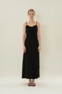 (Category: ) located in . Submitted by dressmeprettyy (Listing ID 1390706122, Image 1). Description: .
