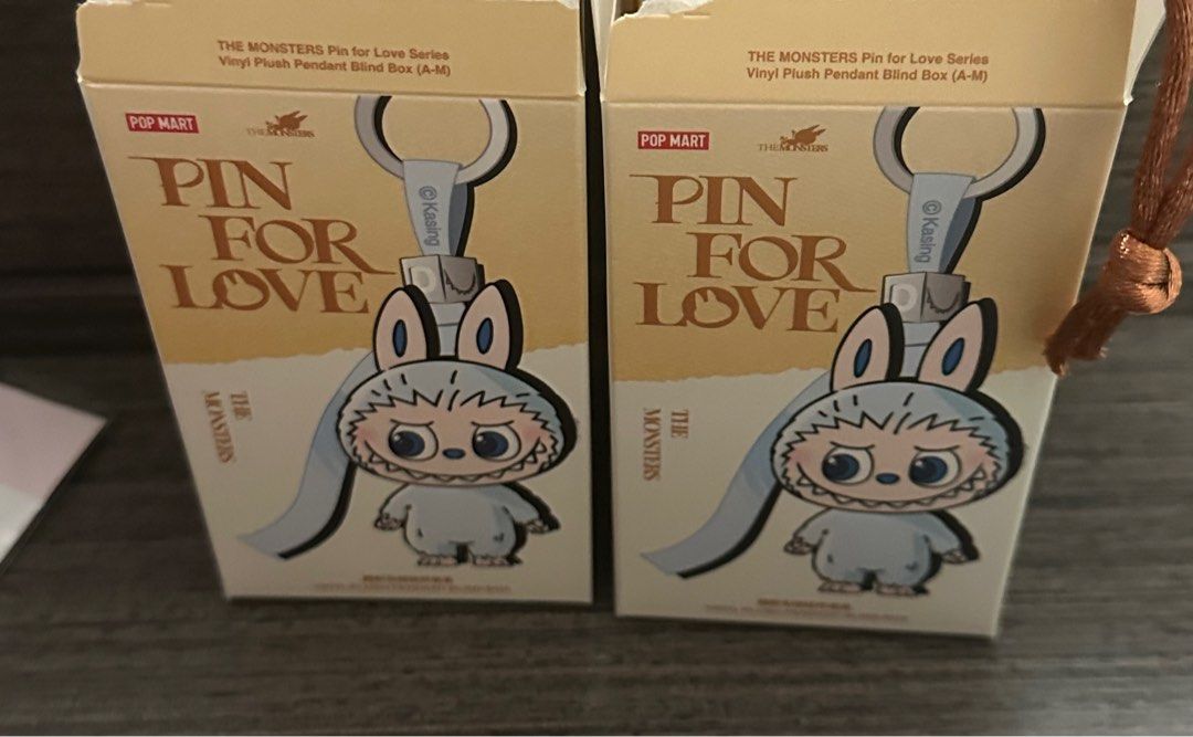 全新正品Labubu 4.0 K&E POP MART THE MONSTERS Pin for Love