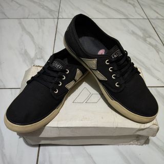 (Kategori: ) berada di . Dikirim oleh ys_stuff (ID iklan 1390753049, Gambar 1). Deskripsi: .