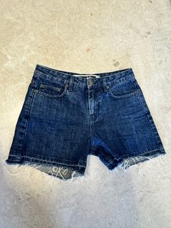(Category: ) located in . Submitted by crakky351 (Listing ID 1390614749, Image 1). Description: .