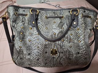 (Category: ) located in . Submitted by hellokittyellokitty12199 (Listing ID 1390389003, Image 1). Description: .