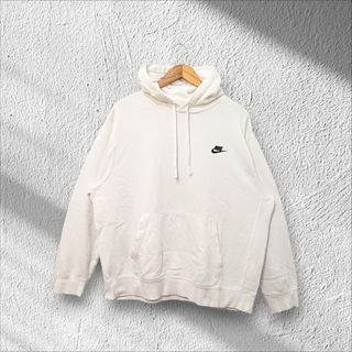 (Category: ) located in . Submitted by present.thrift (Listing ID 1390640428, Image 1). Description: .