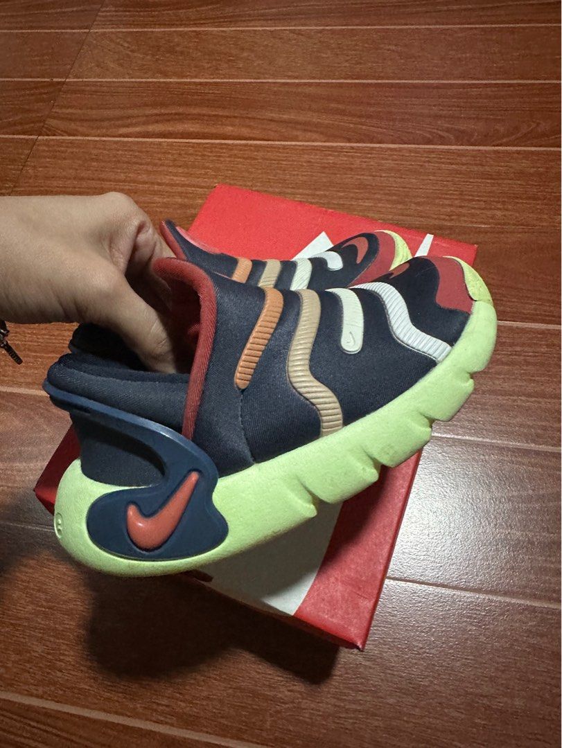 Nike Shoes for kids (Category: Babies & Kids Fashion) located in San Fernando. Submitted by donaborj (Listing ID 1390771136, Image 3). Description: Preloved shoes In good condition Comes with a box Size: EU 27 (16cm).