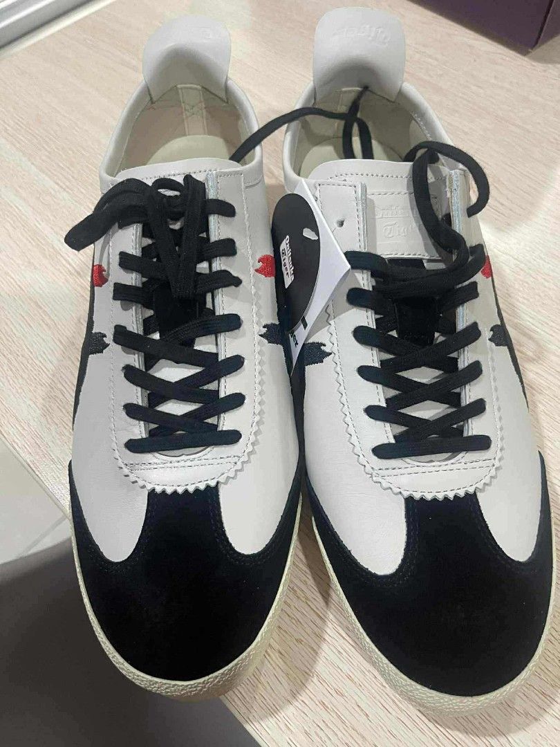Onitsuka Mexico 66 Deluxe (Category: Sneakers) located in Manila. Submitted by bravoatwork (Listing ID 1390612397, Image 1). Description: ➡️ Limited Edition Onitsuka men's pair ➡️ Model: Mexico 66 Deluxe ➡️ Brandnew size 9.5 ➡️ 100% Authentic Grab this hot limited pair!.