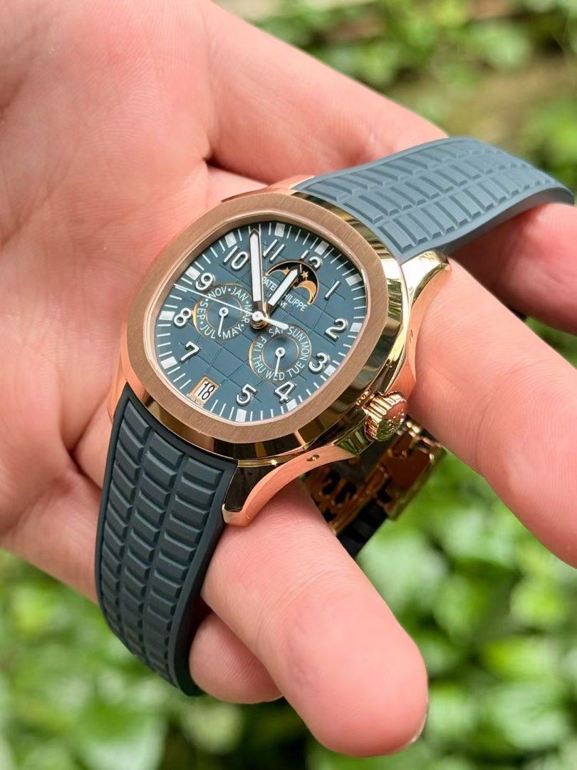 Patek Philippe Aquanaut 5261R (Category: Watches) located in Singapore. Submitted by t.xyeeee (Listing ID 1390695599, Image 2). Description: Full set - Ready Stock Patek Philippe Aquanaut 5261R 2025 Used Like New 40mm • Blue Dial • Rose Gold .