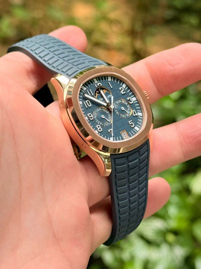 Patek Philippe Aquanaut 5261R (Category: Watches) located in Singapore. Submitted by t.xyeeee (Listing ID 1390695599, Image 3). Description: Full set - Ready Stock Patek Philippe Aquanaut 5261R 2025 Used Like New 40mm • Blue Dial • Rose Gold .