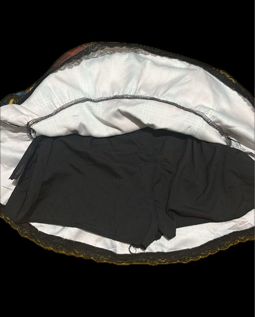 Plaid Red and Black Skirt with Inner (Category: Skirts) located in Quezon City. Submitted by serinepreloved (Listing ID 1390682688, Image 2). Description: - Never been used - Size: Waist 26, Length 15 inches .