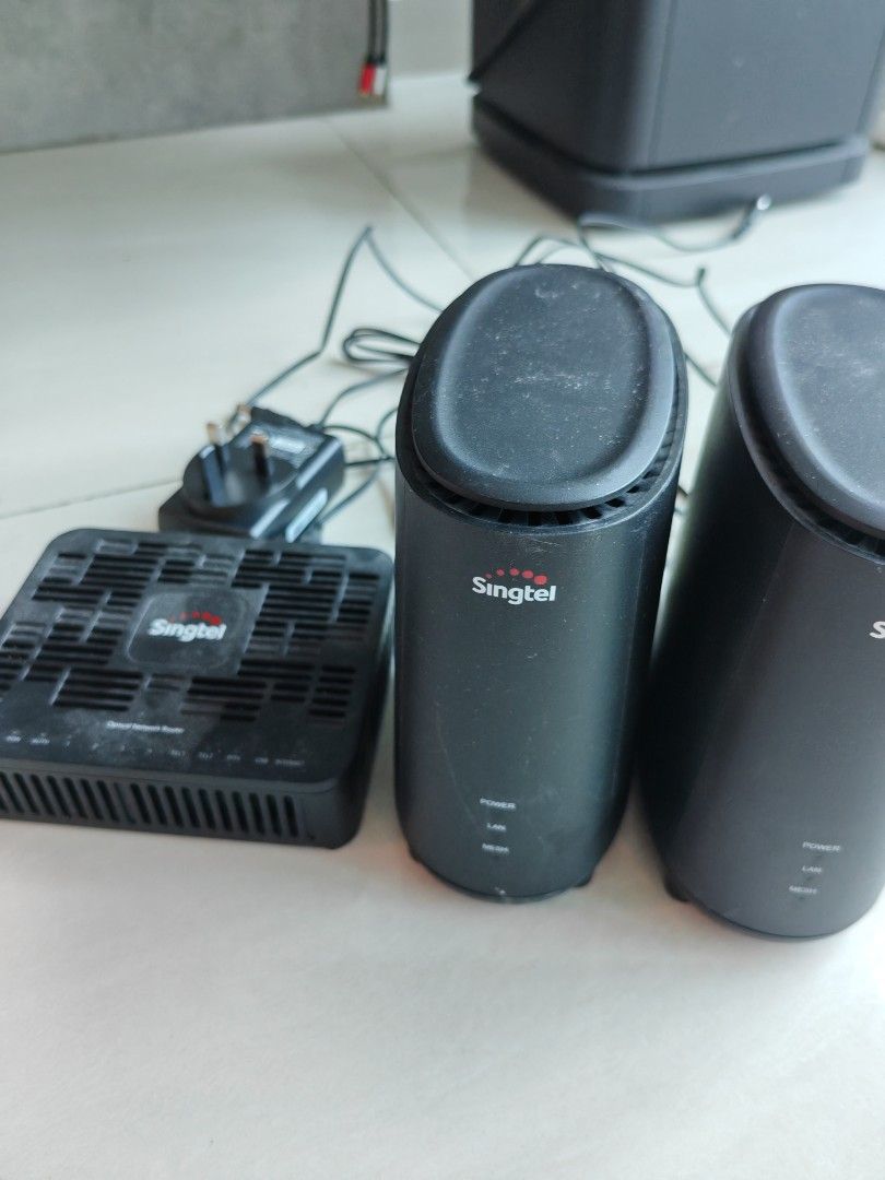 Singtel Router Set, Computers & Tech, Parts & Accessories, Networking ...