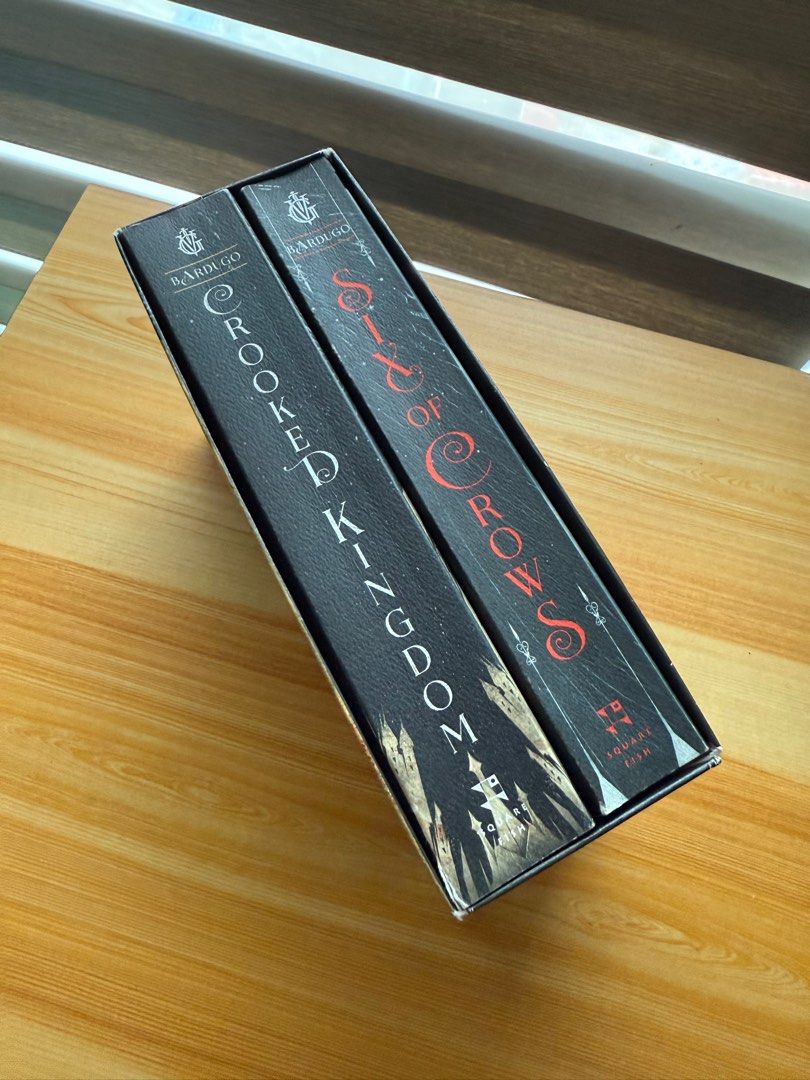 Six Of Crows Duology Boxed set (Category: Storybooks) located in Mandaluyong City. Submitted by she_sells_she_soars (Listing ID 1390667131, Image 2). Description: Six of Crows Duology Boxed Set 2 books - paperback, boxed set Read once. Good as new. Pick-up location: Mandaluyong area Selling price: 1200 boxed set or 600php per book.