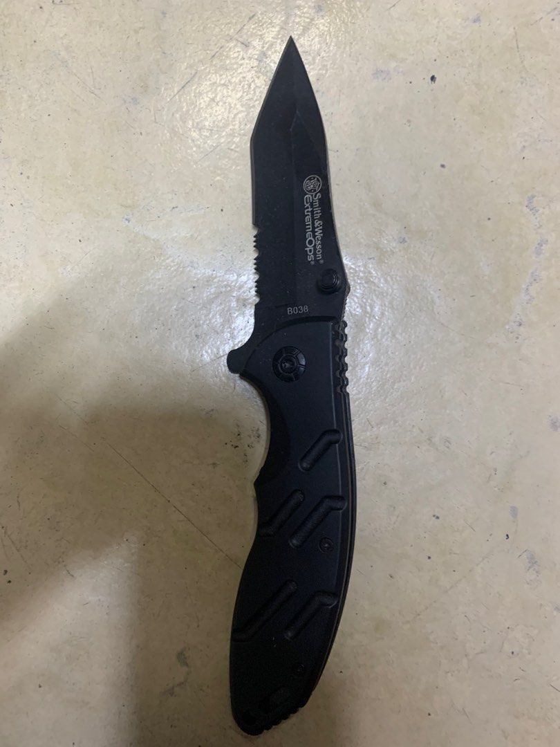 Smith and wesson tactical Knife (Category: Knives & Chopping Boards) located in Pasig City. Submitted by wild_rex_blaza (Listing ID 1390743694, Image 2). Description: Smith and wesson tactical ( brand new) Knife Black Stainless alloy Reason for selling: decluttering collection Cainta Rizal ( pasig border) .