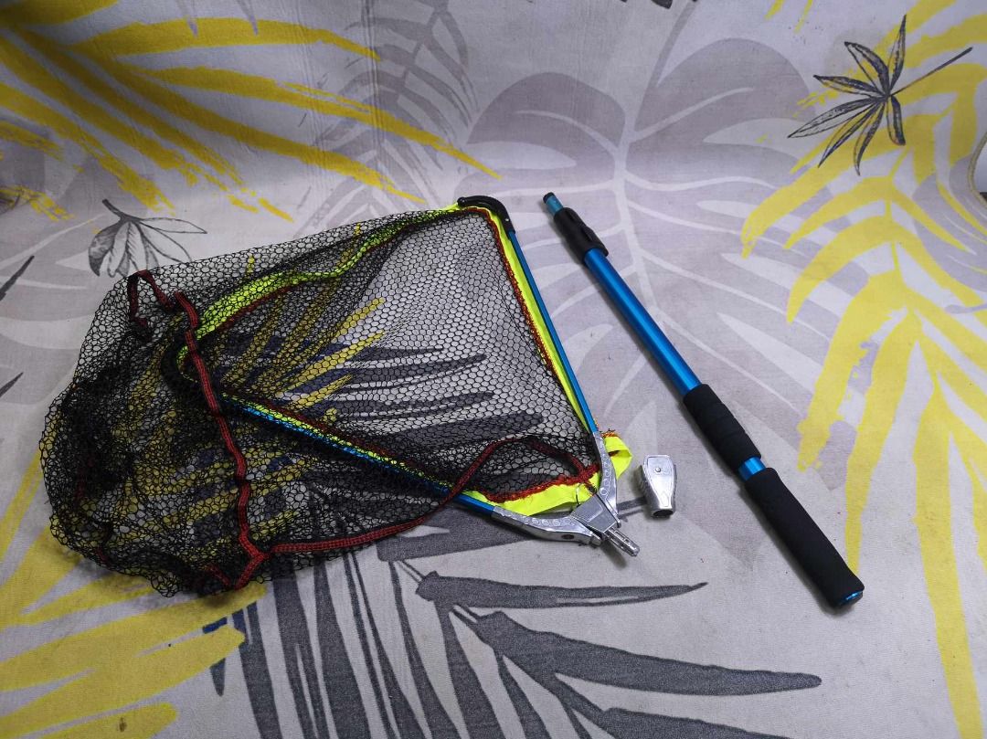 Telescoping Handle Fishing Net (Category: Fishing) located in Santa Cruz. Submitted by jmy_surplus.2 (Listing ID 1390743281, Image 3). Description: Size ; L - 70 W - 17 H - 9 Color ; Black Type ; Fishing Net Brand ; No brand Material ; nylon Style ; Telescoping Fishing Net MK A JMY 5 Batch #146.