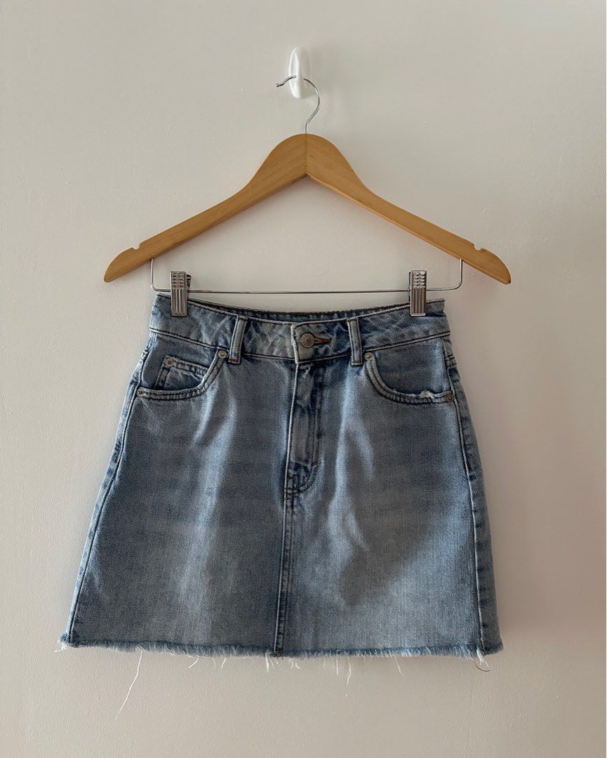 topshop denim skirt (Category: Skirts) located in Las Pinas. Submitted by shopskittle_ (Listing ID 1390638483, Image 1). Description: kindly read item description W26 L15 fave! so cute w any fit, v trendy rn last price posted. lowballers will not be entertained.
