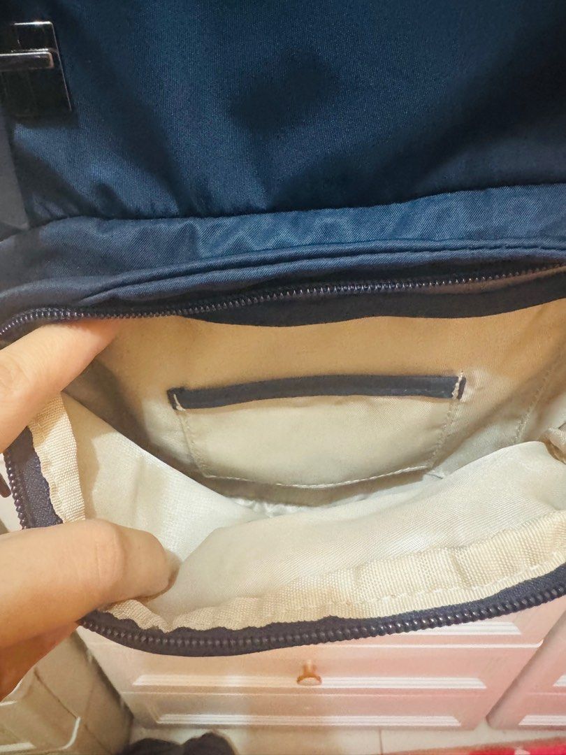 Tumi Backpack (Authentic) (Category: Backpacks) located in Tagaytay City. Submitted by leylamm (Listing ID 1390690963, Image 2). Description: Guaranteed authentic but well used. Please refer to the uploaded photos. Thin Strap. Fits 13” macbook. Pass sa barat at demanding. Cavite area, ship via J&T. Last price posted..