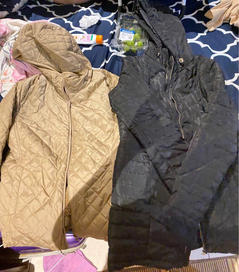 UNIQLO BUBBLE JACKET BROWN PLUS BLACK MEDIUM (Category: Coats, Jackets and Outerwear) located in Manila. Submitted by iceps (Listing ID 1390718632, Image 1). Description: Uniqlo bubble jacket color brown and black bubble jacket unbranded medium in size. Used only onced and stored.
