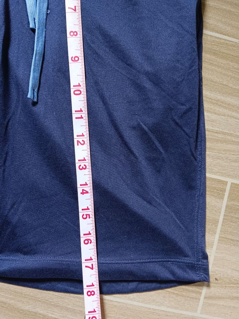 Uniqlo Short (Airism) (Category: Shorts) located in Villareal. Submitted by Whel08 (Listing ID 1390623331, Image 3). Description: Fs: Uniqlo Airism short like new color 10/10( Navy) size M.