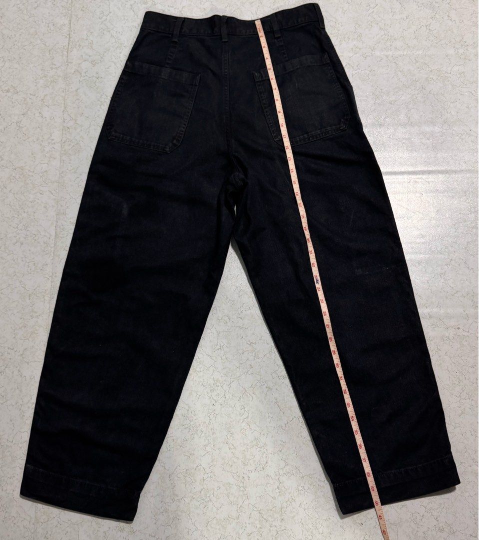 UNIQLO utility/carpenter pants black (Category: Trousers) located in General Santos City (Dadiangas). Submitted by curatedstuffs101 (Listing ID 1390656264, Image 2). Description: Excellent No flaws Color rate:9/10.