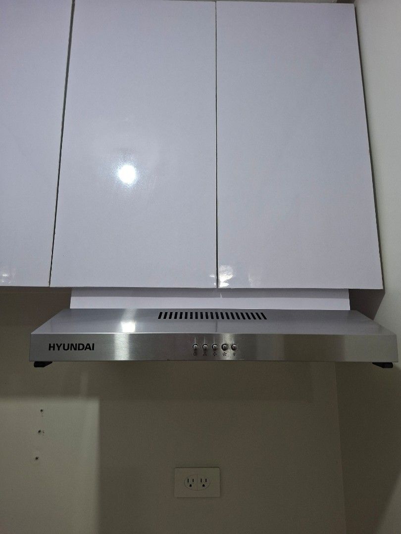 2 BEDROOM CONDO PASALO (Category: Apartments & Condos) located in Caloocan City. Submitted by ella.14 (Listing ID 1390826328, Image 3). Description: semi furnished 2 bedroom condo unit for pasalo at TREES RESIDENCES FAIRVIEW QUEZON CITY...PM ME FOR DETAILS DIRECT OWNER HERE.