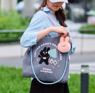 台灣屈臣氏代購 Bunni Konbiny 兔子便利商店 美兔繡繡托特包 共兩款選擇 (不含娃娃)請訊息問價64234004948738110