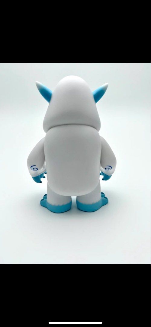 Abominables Toys Stroll Chomp 5.5” (Category: Designer & Blind Box Toys) located in Quezon City. Submitted by jmp923 (Listing ID 1390938451, Image 3). Description: Stroll Chomp by Spanky Stokes X Abominable Toy Limited to 200 pcs 5.5”tall.