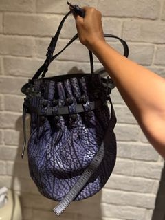 (Category: ) located in . Submitted by gentlylovedshop (Listing ID 1390928078, Image 1). Description: .