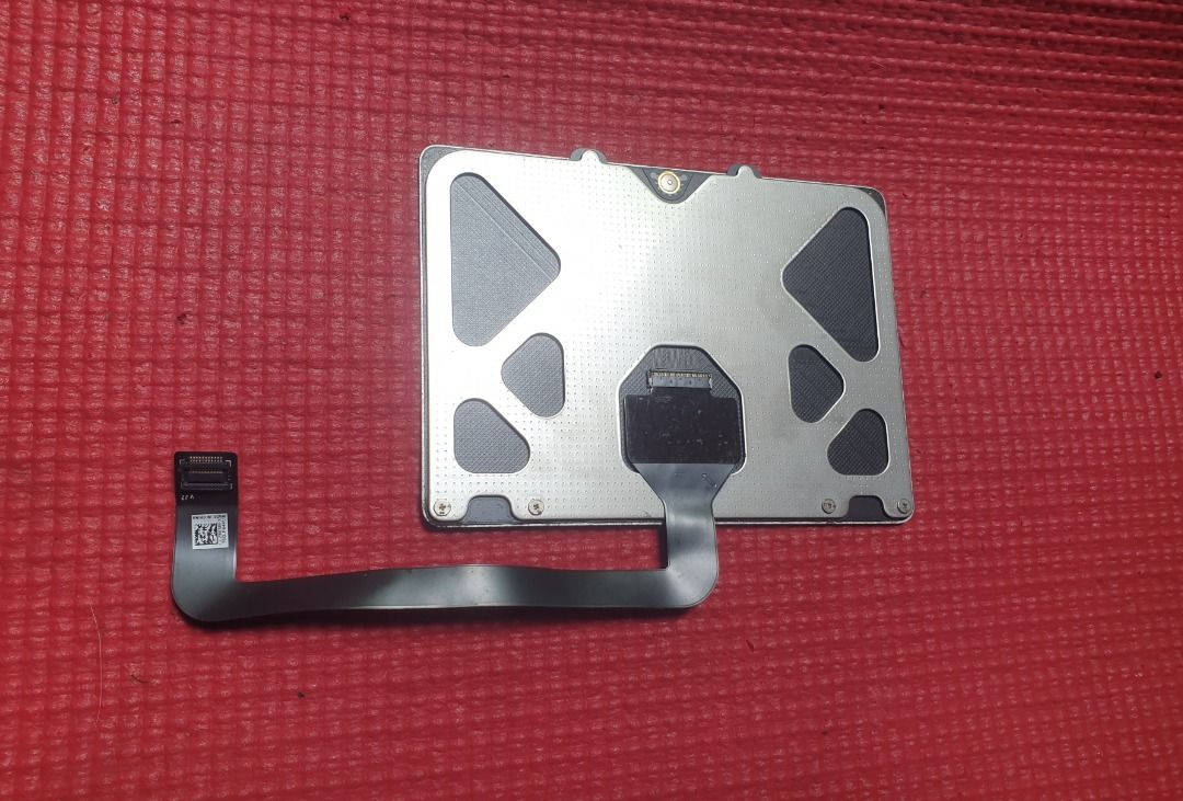 Apple Mac parts & accessories (Category: Computer Parts) located in Pasig City. Submitted by askabel (Listing ID 1390845850, Image 2). Description: 7 items. Dvd Super Drive for Macbook Pro 2008-2012 CDRW/DVDRW Model GS23N Trackpad for Macbook Pro compatible with model A1398 2012-2014 mini display port to Vga mini display port to Hdmi original imac ac power cord 2004-2011 2pcs Power Adapter Ext Cable for MagSafe 1 & 2 package.. take all for only 1