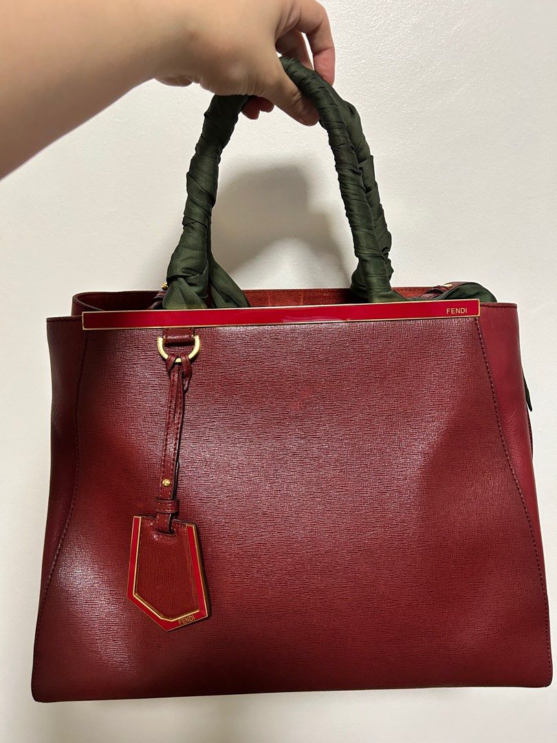 Authentic Fendi 2jours (Large) (Category: Luxury Bags & Wallets) located in Paranaque City. Submitted by Re_Up (Listing ID 1390870344, Image 1). Description: No inclusions. Hardware is still gold with some hair scratches. You may request for more photos. I forgot to upload the serial number. Still in pristine condition. Flaws are posted. May request for more pics. Low baller will not be entertained. AUTHENTIC. I don’t sell copies or fake products