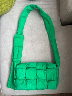 （分類：）位於 。 由 chamberhurts 提交（商品編號 1390812385，圖片 1）。簡介： 。