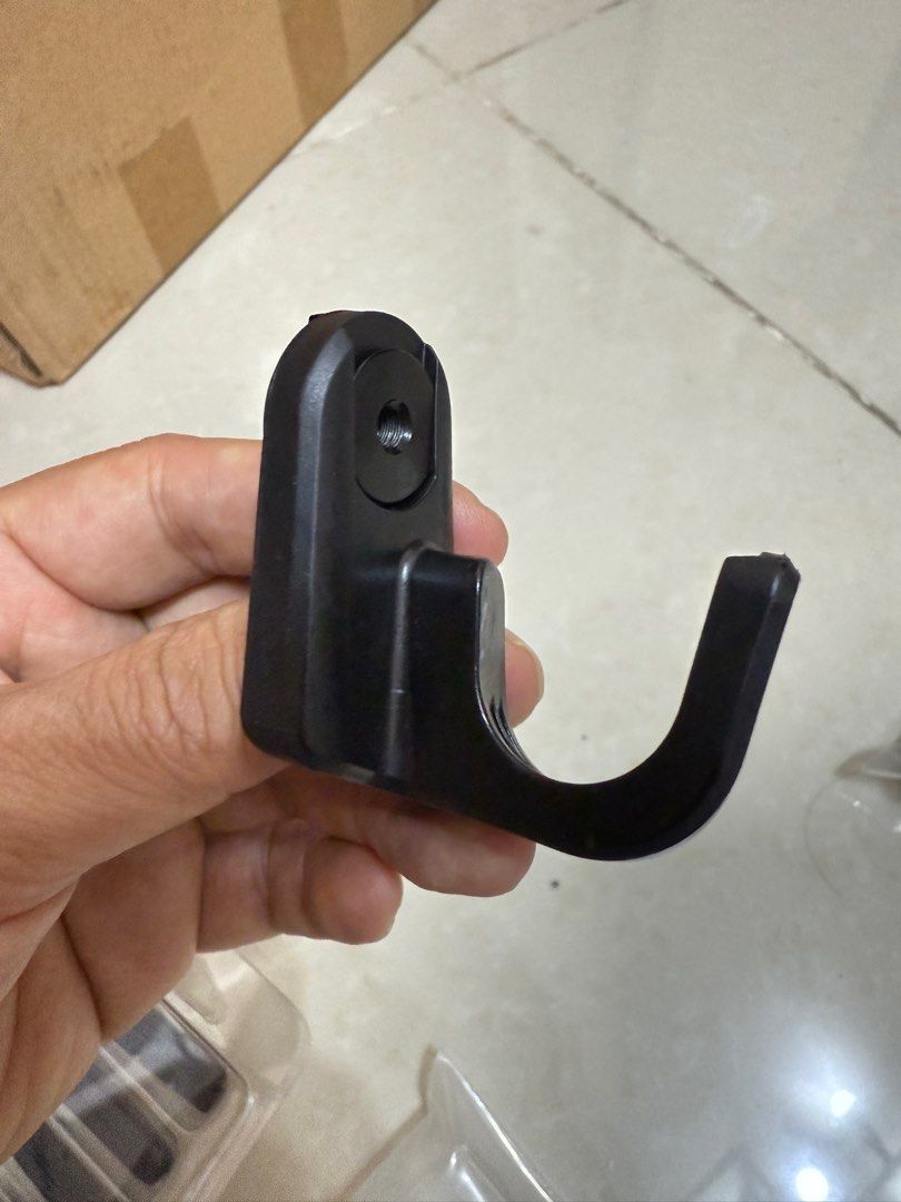 Brompton T-Line E-Hook (Category: Bicycles) located in Cyberjaya. Submitted by fendot_isaac (Listing ID 1390794921, Image 1). Description: Original Brompton E Hook.
