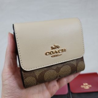（分類：）位於 。 由 coach2022 提交（商品編號 1390806800，圖片 1）。簡介： 。