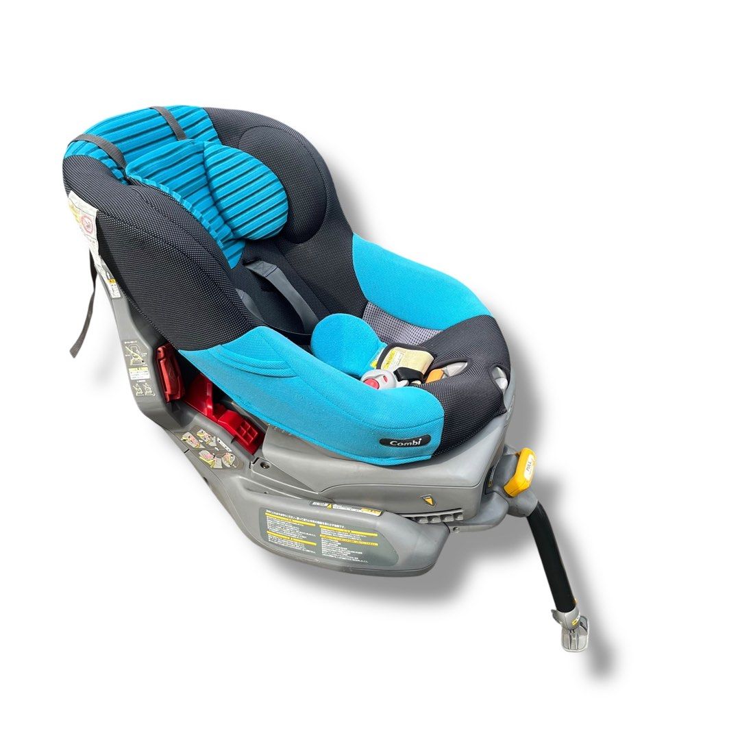 Combi Zeus Turn childcarseat (Category: Car Seats) located in San Fernando. Submitted by thethriftwardrobe.ph (Listing ID 1390868551, Image 3). Description: Combi Zeus Turn childcarseat -Newborn up to 18 kg -Reclineable -360 degree rotation seat -ISOFIX installation -w/ support legs (foldable).