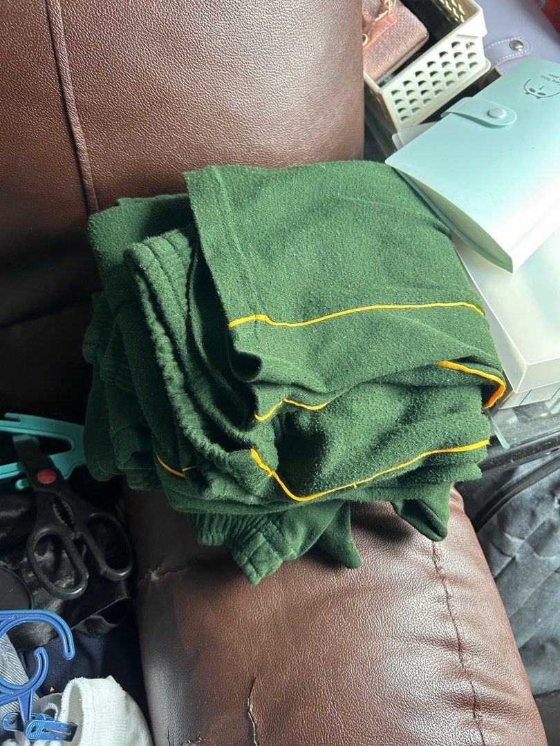 FEU high school / FEU tech PE pants uniform (Category: Joggers) located in Pinamalayan. Submitted by _dragonfly (Listing ID 1390836476, Image 1). Description: Medium - 1 available Large - 1 available ❌.