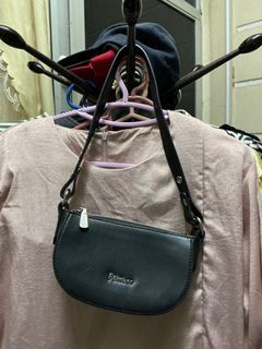 (Category: ) located in . Submitted by syazaszo (Listing ID 1390913452, Image 1). Description: .