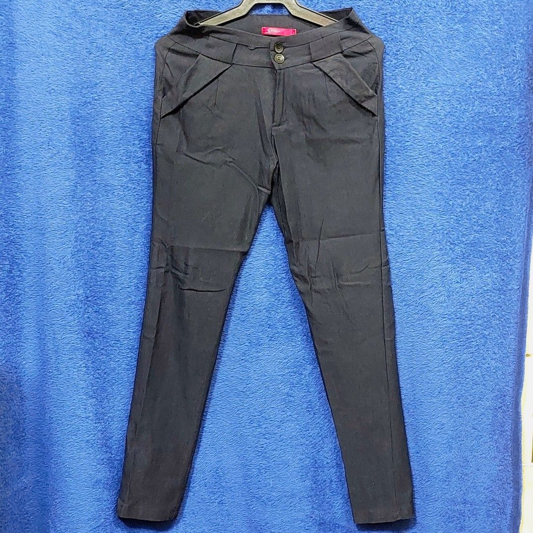 Celest Blue Slacks (Category: Jeans) located in Quezon City. Submitted by declutterbyyve (Listing ID 1390959582, Image 1). Description: ❣️ Size 26-27 📍Colors may vary due to lighting. 📍What you see is what you get. 📍Feel free to message me if you have any questions. 📍ALSO, NO WHEN WORN!.