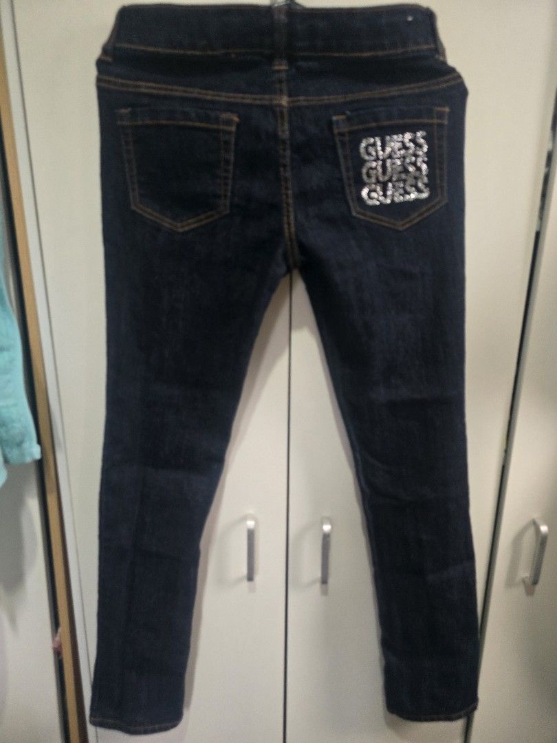 Guess stretchy jeans (Category: Jeans) located in Davao. Submitted by declutter2161 (Listing ID 1390929273, Image 2). Description: Guess stretchy jeans 26-28 women's price plus shipping cost😉.