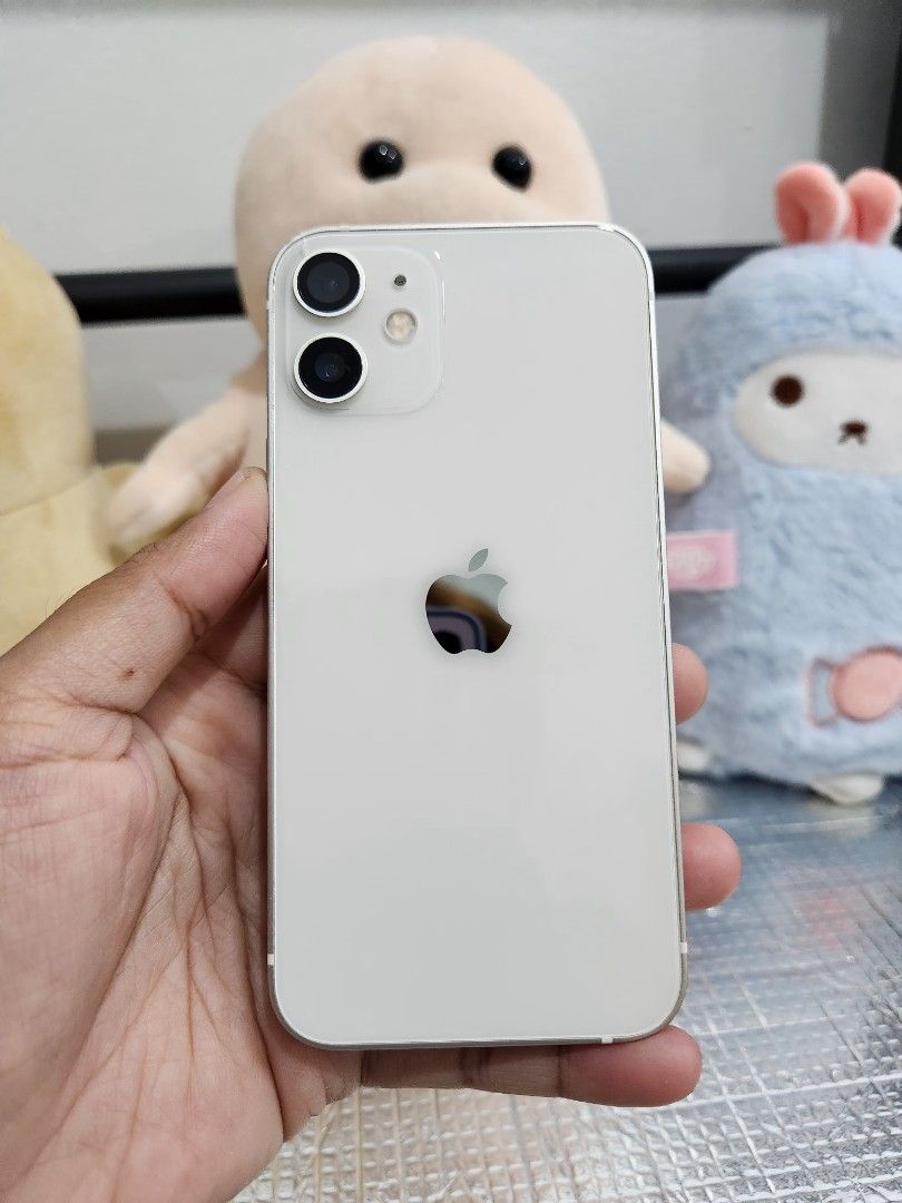 IPHONE 12 MINI 64GB no swap (Category: iPhone 12 Series) located in Mandaluyong City. Submitted by cellspaceph (Listing ID 1390825362, Image 2). Description: IPHONE 12 MINI 64GB factory unlocked 76% battery health All working Any sim issue: dent Php8,500 ‼️ unit only no swap mandaluyong loc.