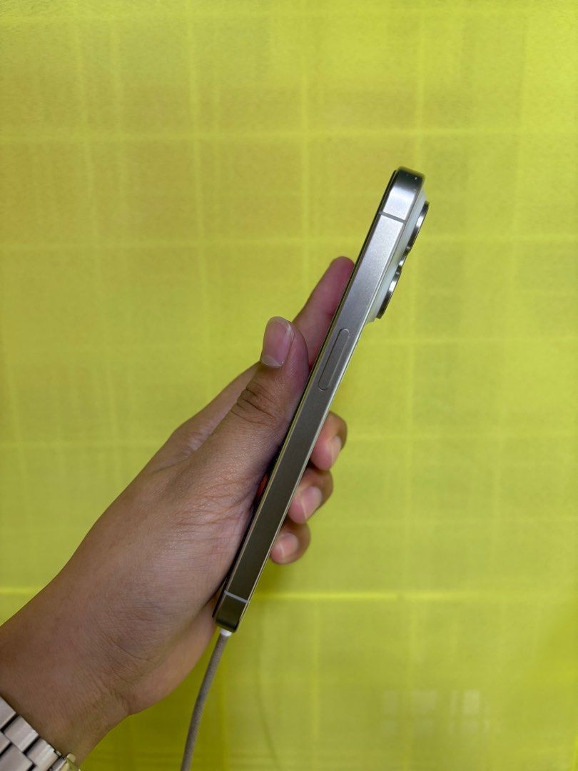 iPhone 15 Pro 256GB Factory Unlock No Issue Secondhand (Category: iPhone 15 Series) located in Pasig City. Submitted by FarAndRayShop (Listing ID 1390855865, Image 2). Description: OPEN FOR SWAP/SELLING/BUYING (RFS: Buy and Sell) Price: 42,499 iPhone 15 Pro 256GB •Factory Unlock •NO HIDDEN ISSUES •TEST TO SAWA •Authentic Phone Physical store in Greenhills Shopping Center XE-12 Stall Number Look For Rayray Or Anika NO CASH INSTALLMENT We are open 
