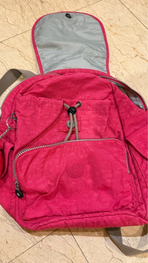 Kipling backpack (Category: Backpacks) located in Ipoh. Submitted by michellchl (Listing ID 1390795537, Image 3). Description: Lightly use , good condition, can be school bag, many compartments .