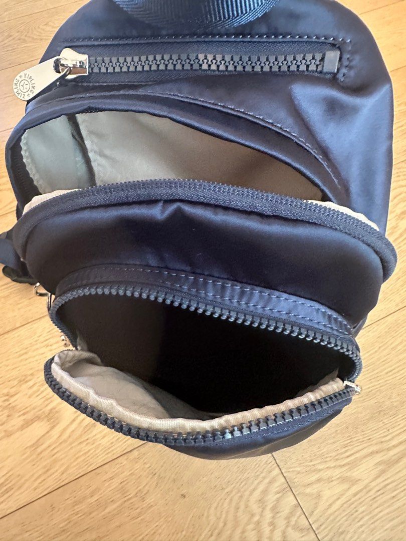 Kipling backpack （分類：背囊）位於 Hong Kong。 由 bvwcsbtsrh86353 提交（商品編號 1390858008，圖片 6）。簡介： 全新未使用。