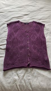 (Category: ) located in . Submitted by 4you.closet (Listing ID 1390852563, Image 1). Description: .